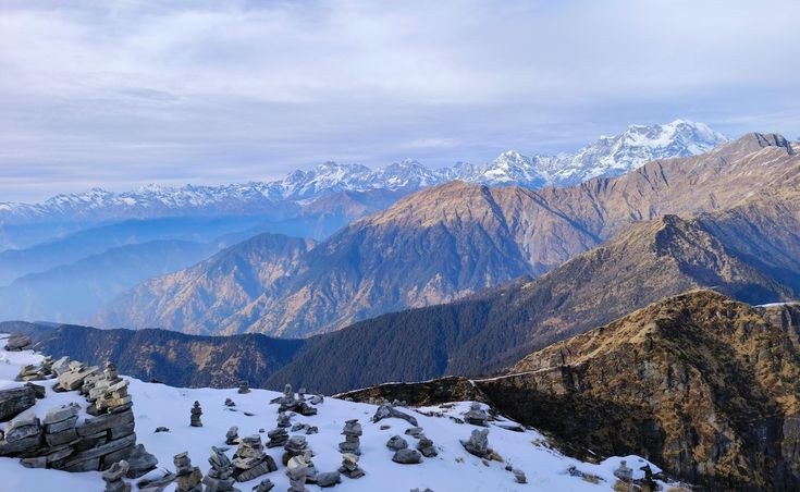 Snowy Chopta mountain view